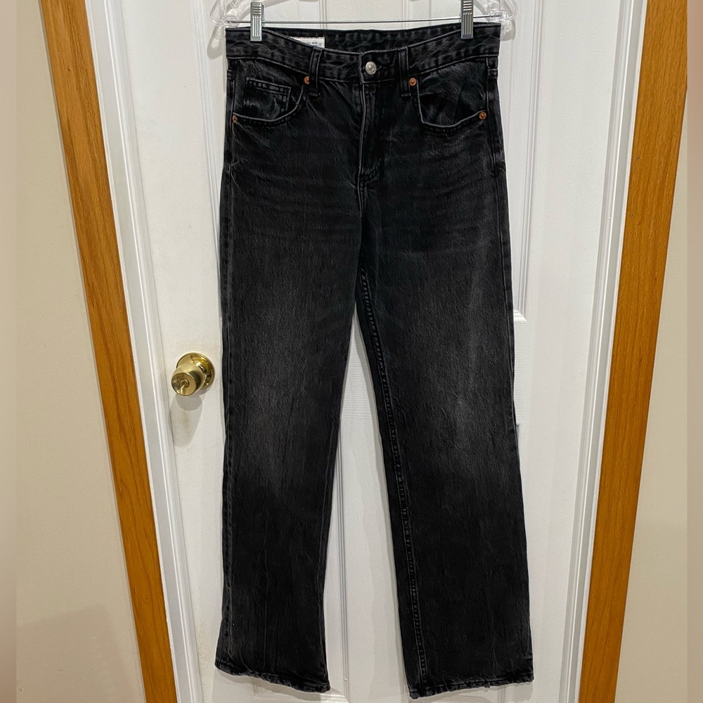 Zara - womens wide legged high waist black 5 pocket jean size - USA 2